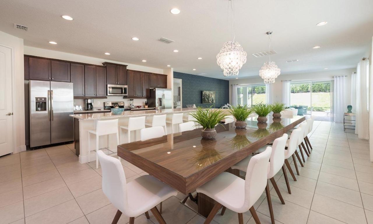 Stylish Sleek 9 Bdrm With Full Kitchen At Encore Holiday home Orlando