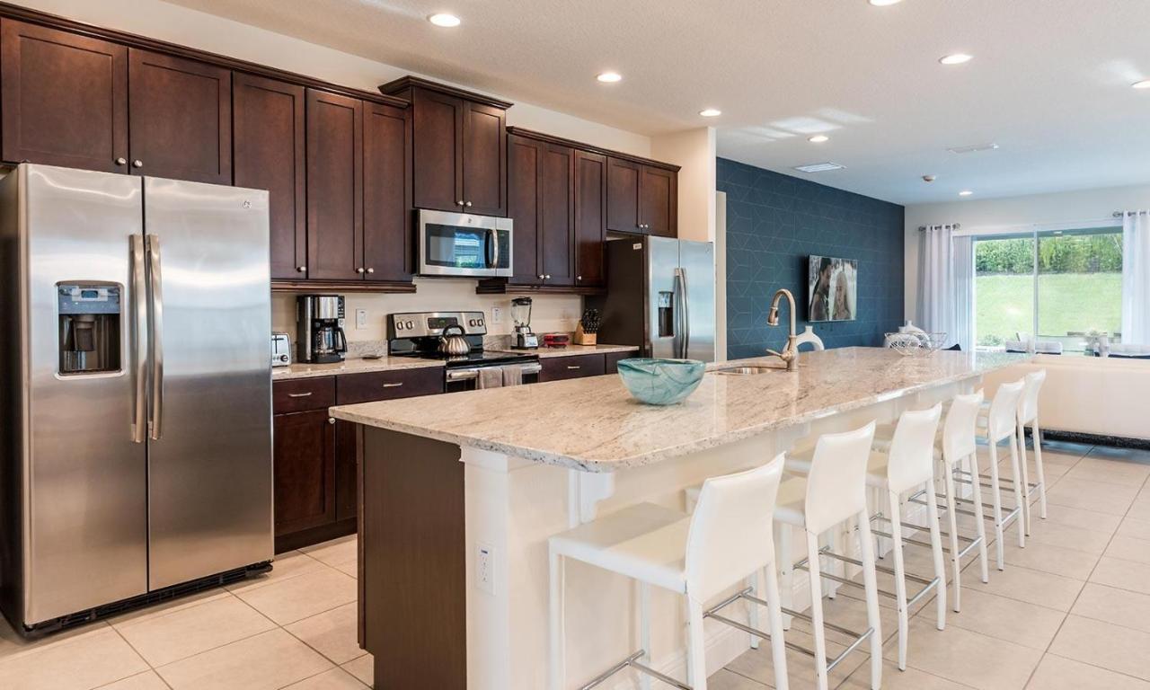 Stylish Sleek 9 Bdrm With Full Kitchen At Encore Holiday home *