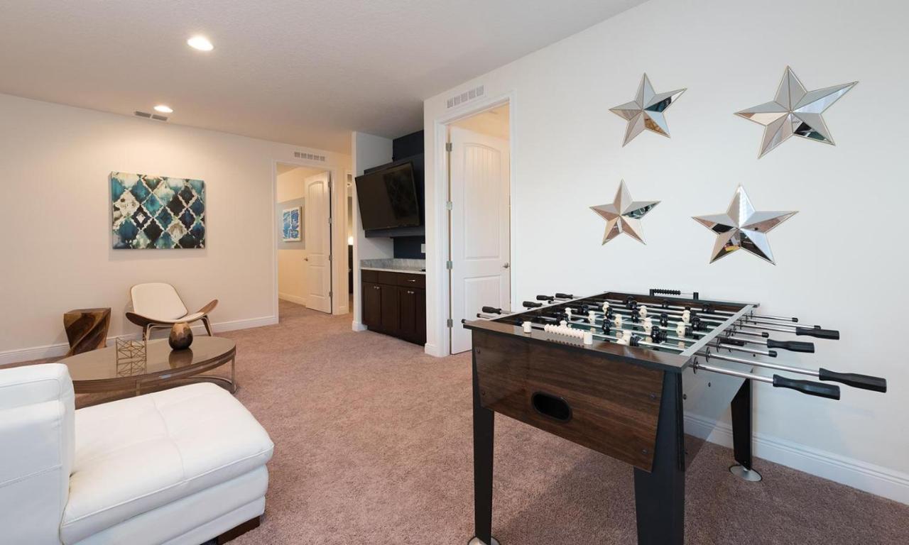 Stylish Sleek 9 Bdrm With Full Kitchen At Encore *