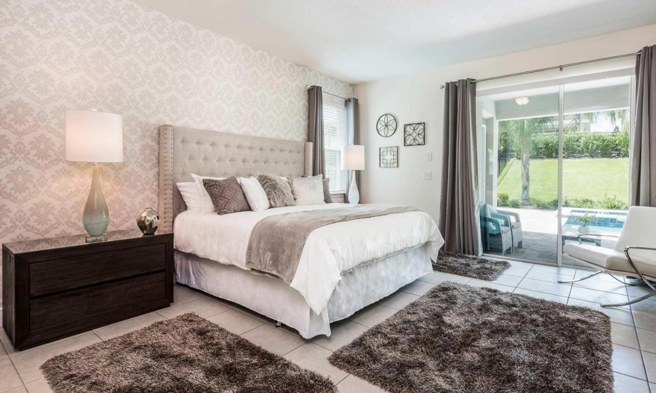 Stylish Sleek 9 Bdrm With Full Kitchen At Encore Holiday home Orlando
