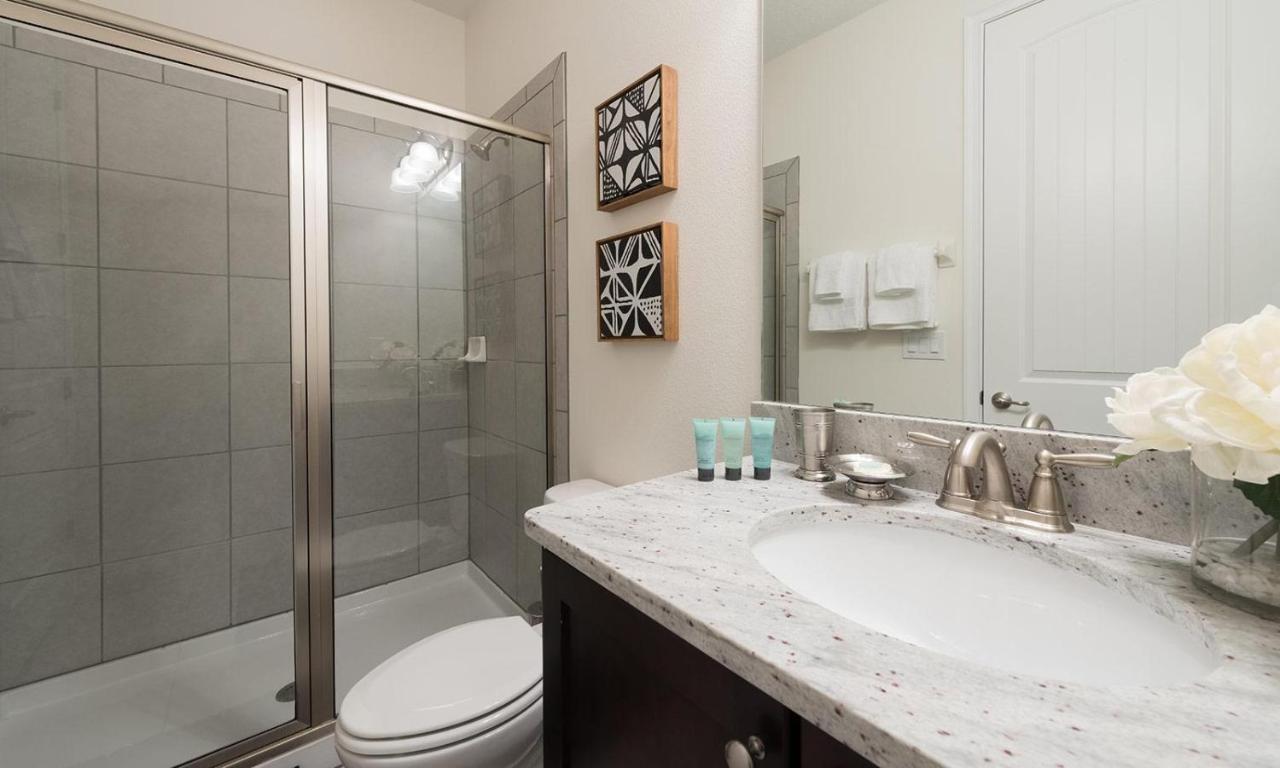 Holiday home Stylish Sleek 9 Bdrm With Full Kitchen At Encore Orlando