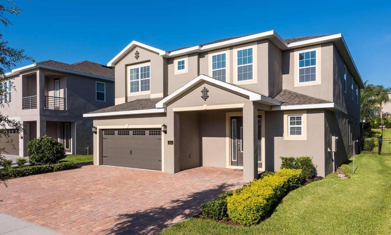 Stylish Sleek 9 Bdrm With Full Kitchen At Encore Holiday home