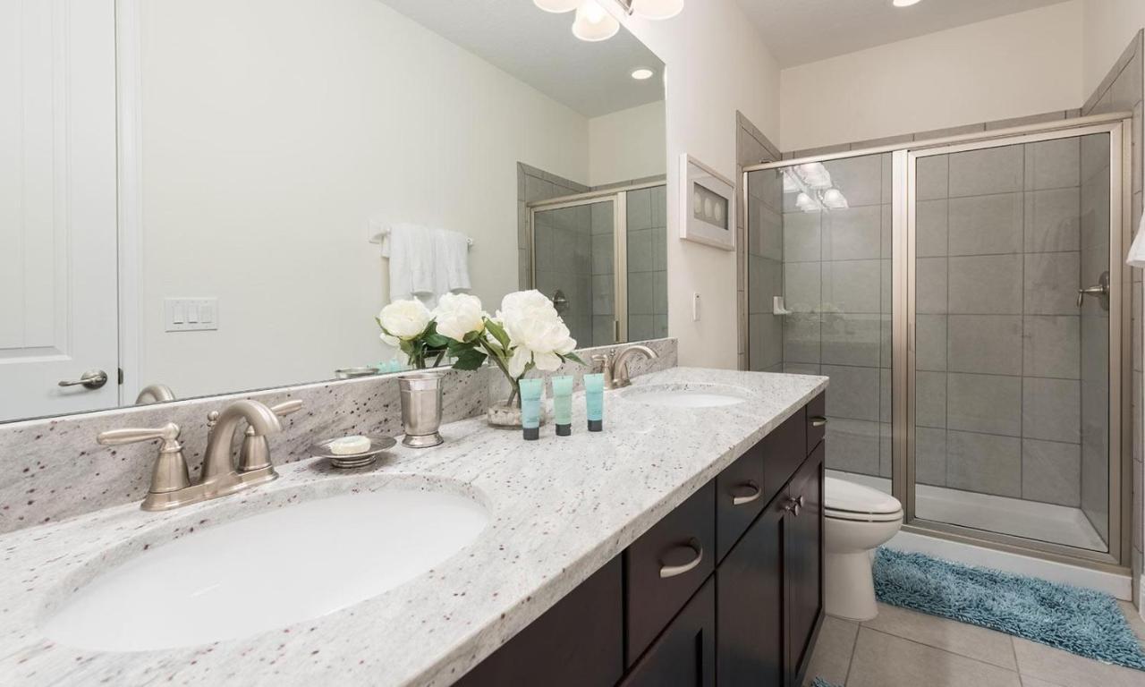 Stylish Sleek 9 Bdrm With Full Kitchen At Encore