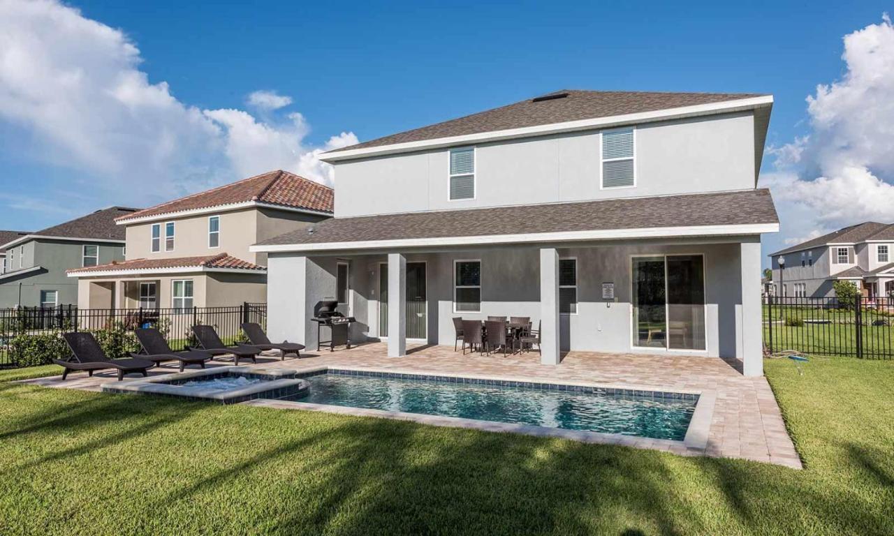 Holiday home Stylish Sleek 9 Bdrm With Full Kitchen At Encore *
