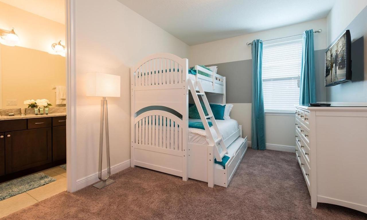 Holiday home Stylish Sleek 9 Bdrm With Full Kitchen At Encore Orlando