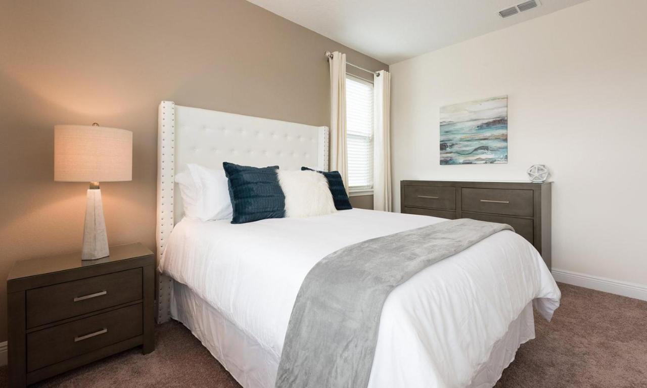 Holiday home Stylish Sleek 9 Bdrm With Full Kitchen At Encore Orlando
