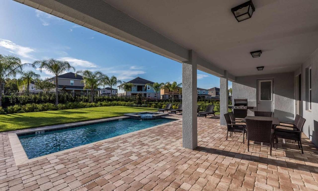 Stylish Sleek 9 Bdrm With Full Kitchen At Encore Holiday home